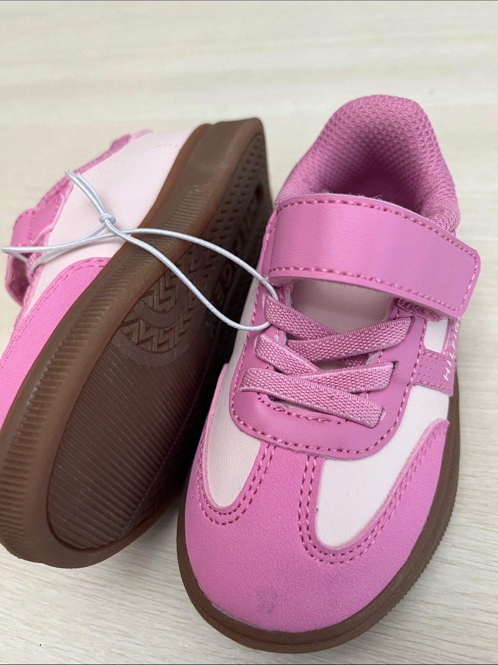 New Tommy Hilfiger Girls' Pink Velcro & Lace Low-Top Sneakers - Picture 2 of 7